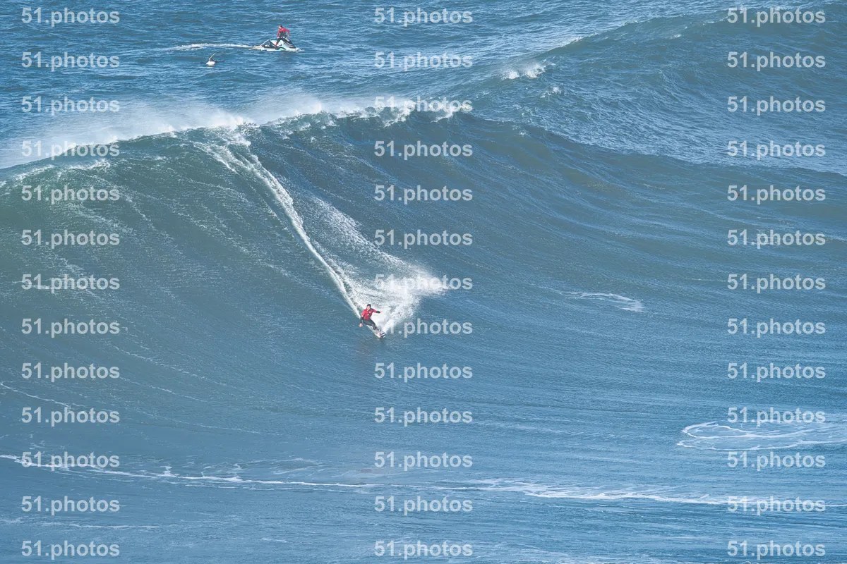 Surfing shot by Lars Van der Veen in Praia Norte