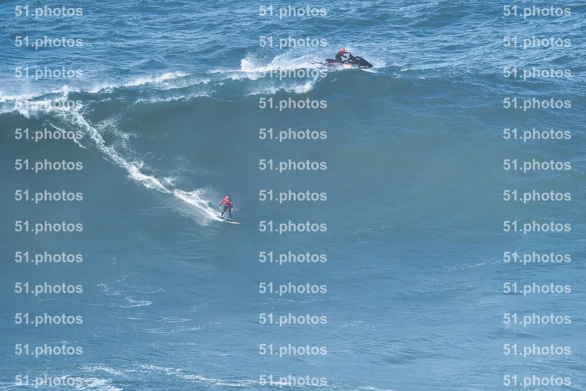Surfing shot by Lars Van der Veen in Praia Norte