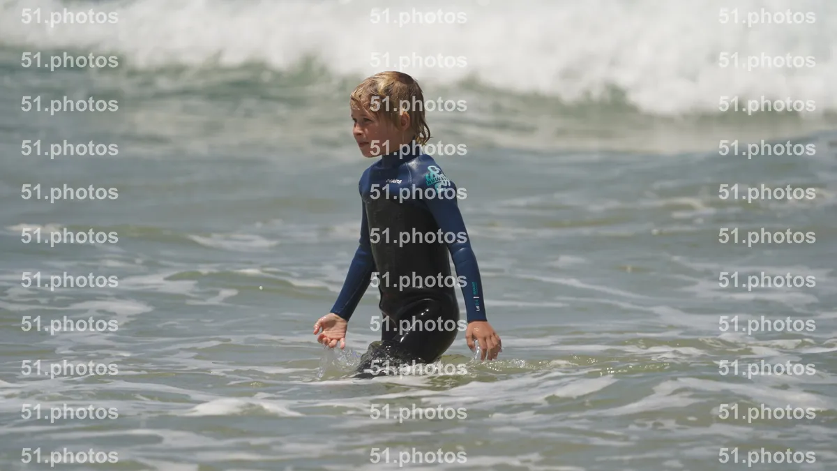 Surfing shot by Lars Van der Veen in Furnas