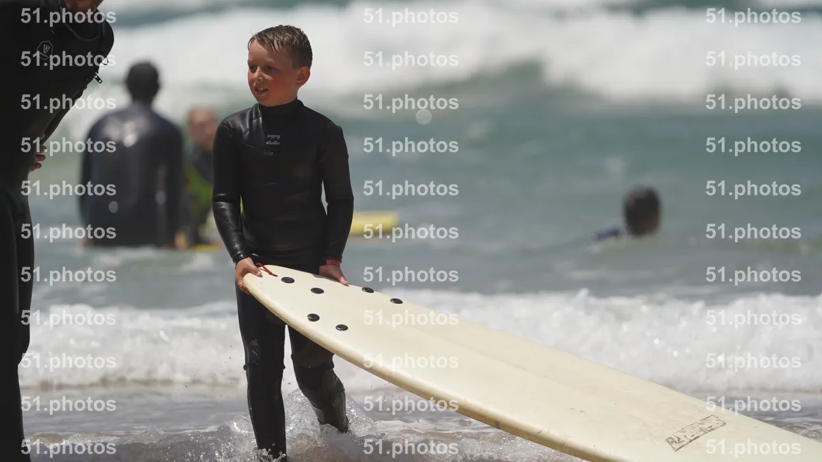 Surfing shot by Lars Van der Veen in Furnas