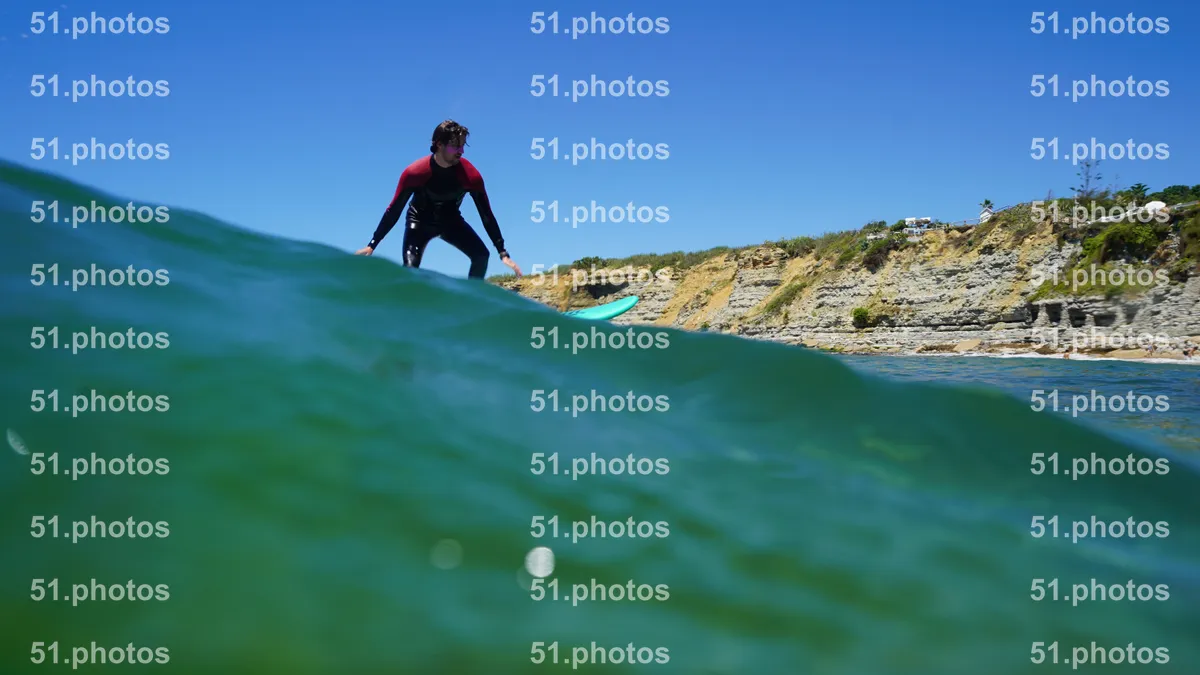 Surfing shot by Lars Van der Veen in Matadouro