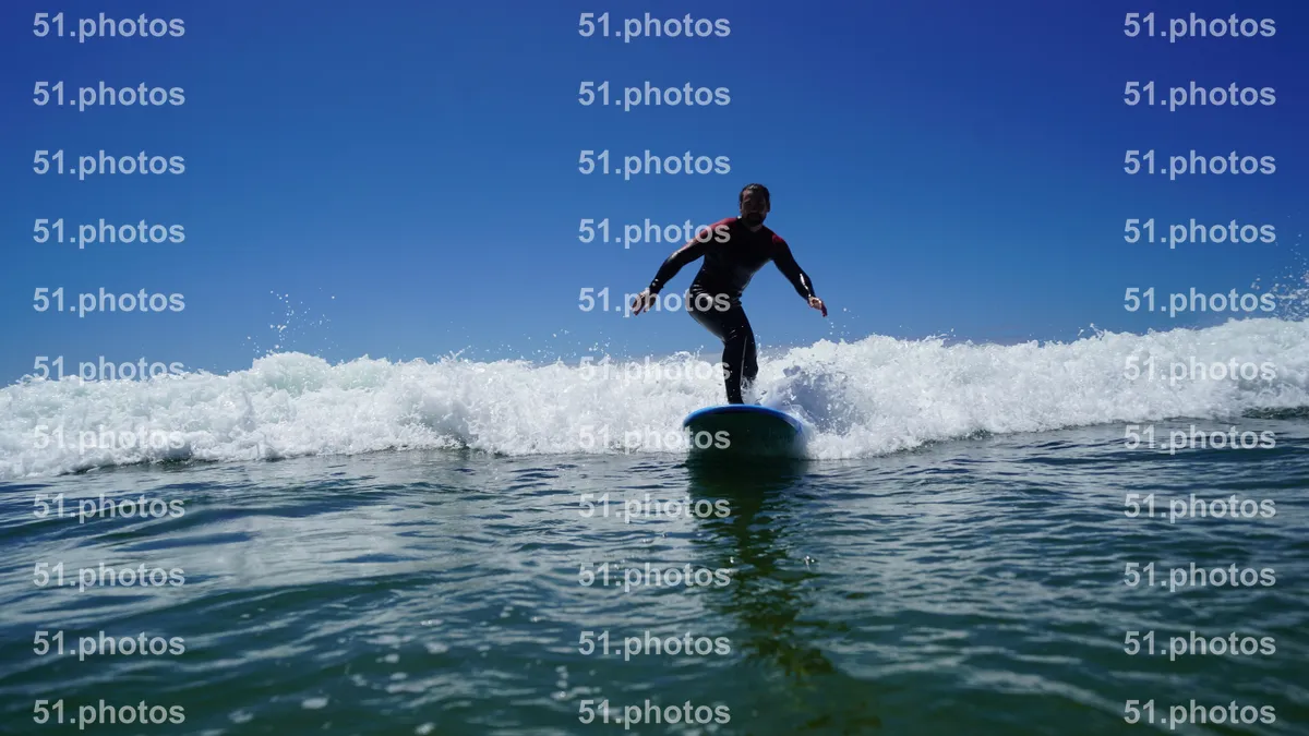 Surfing shot by Lars Van der Veen in Matadouro