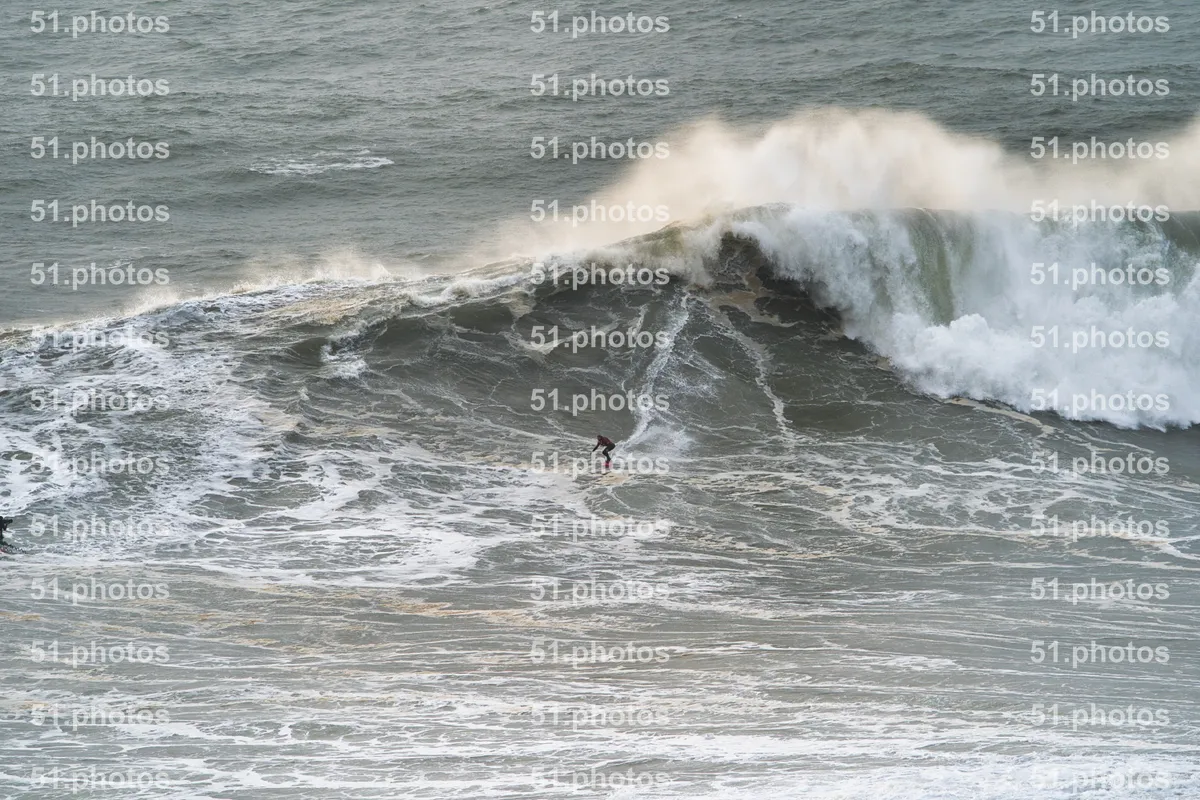 Surfing shot by Lars Van der Veen in Praia Norte