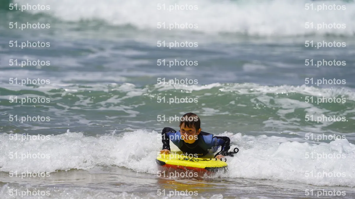 Surfing shot by Lars Van der Veen in Furnas