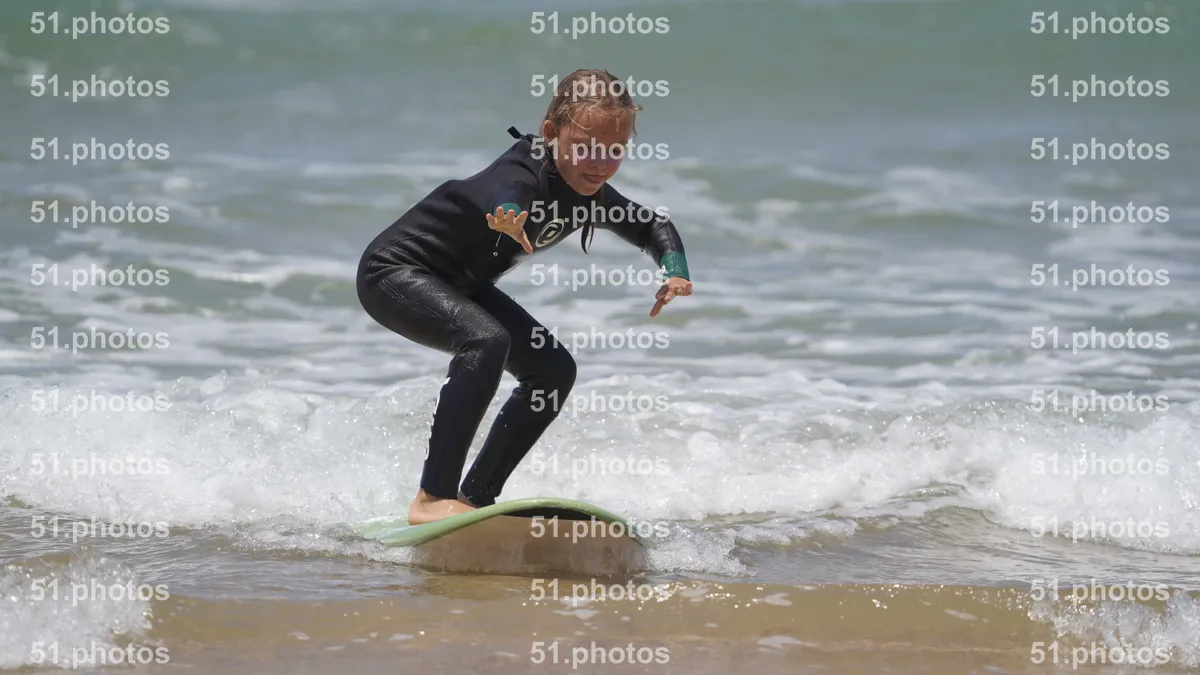 Surfing shot by Lars Van der Veen in Furnas