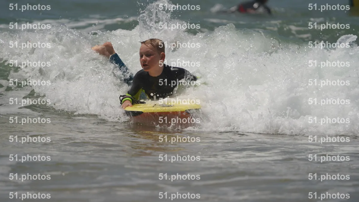 Surfing shot by Lars Van der Veen in Furnas