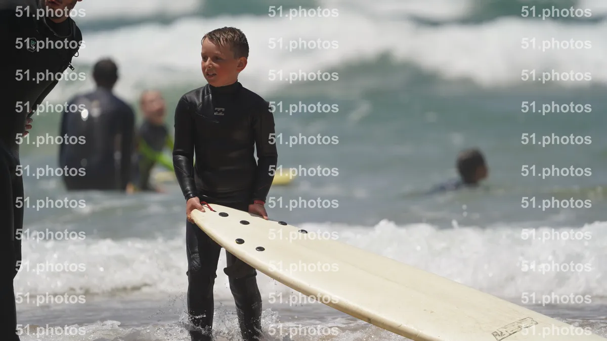 Surfing shot by Lars Van der Veen in Furnas