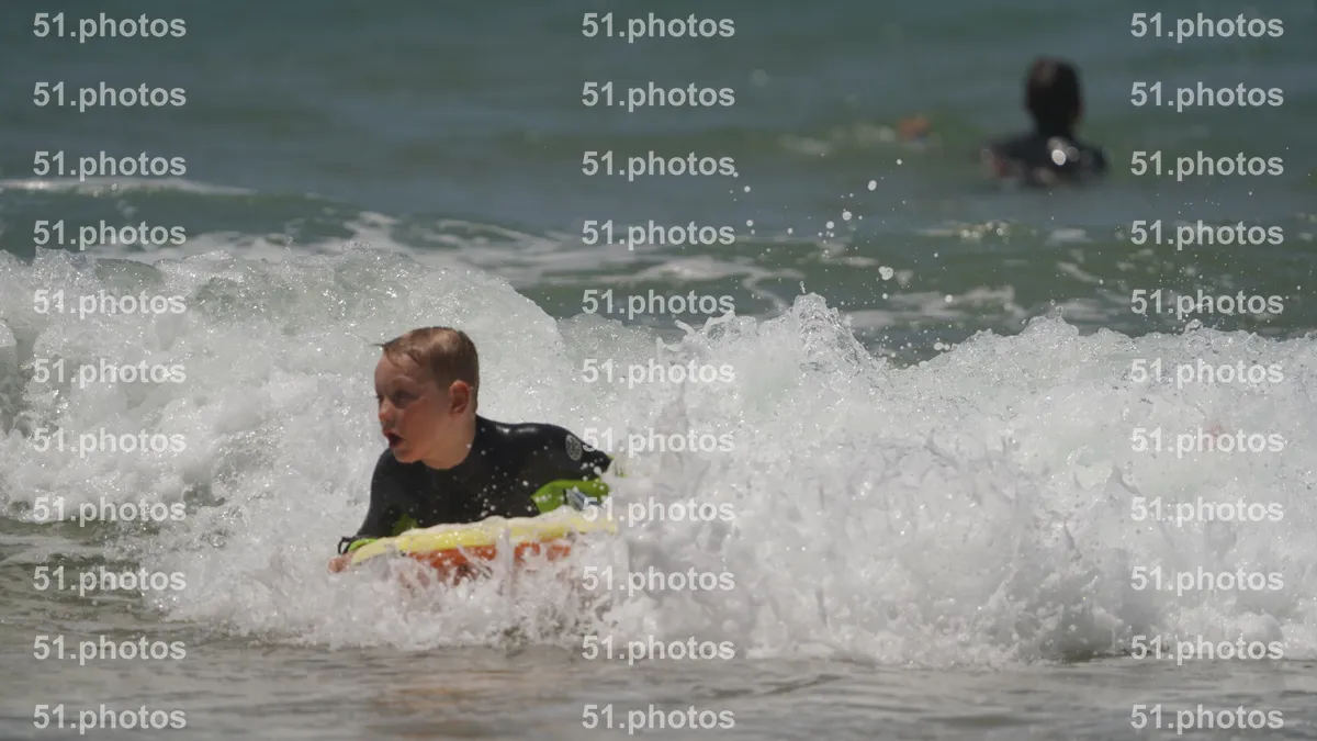 Surfing shot by Lars Van der Veen in Furnas