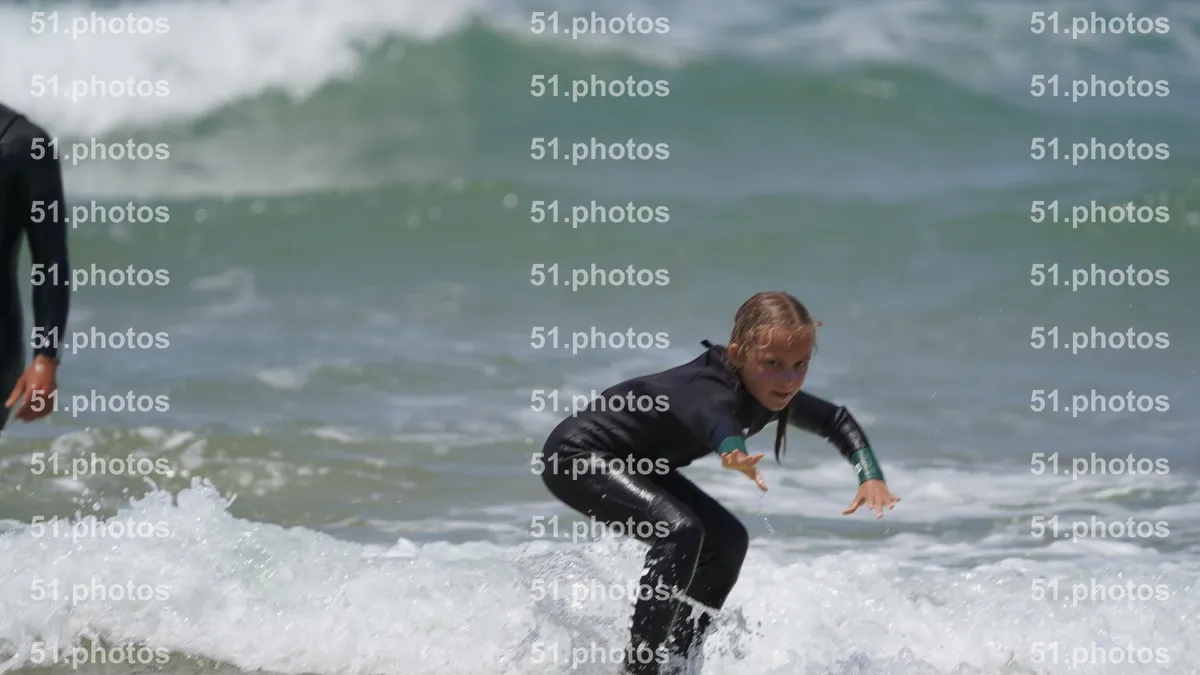 Surfing shot by Lars Van der Veen in Furnas