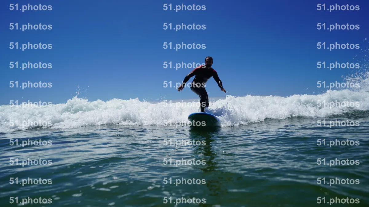 Surfing shot by Lars Van der Veen in Matadouro