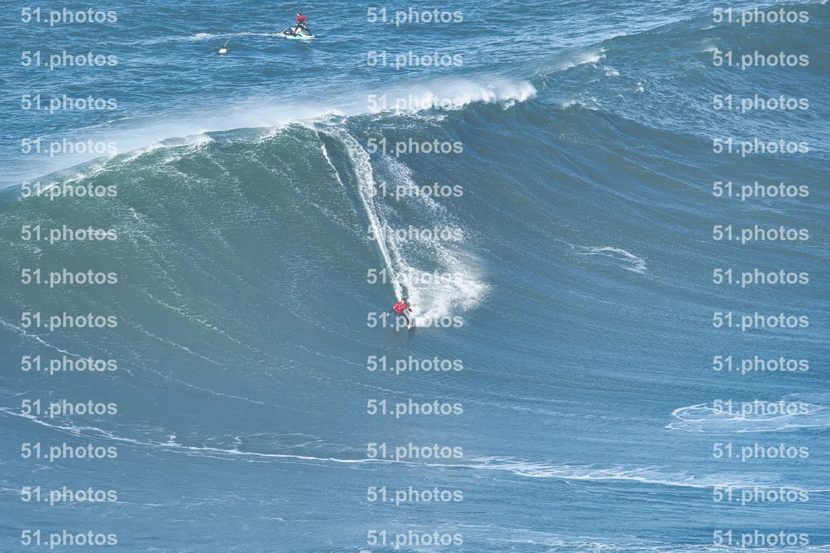 Surfing shot by Lars Van der Veen in Praia Norte
