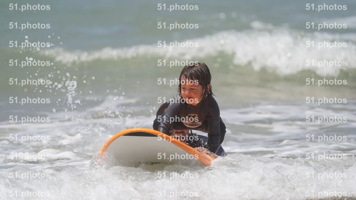 Surfing shot by Lars Van der Veen in Furnas