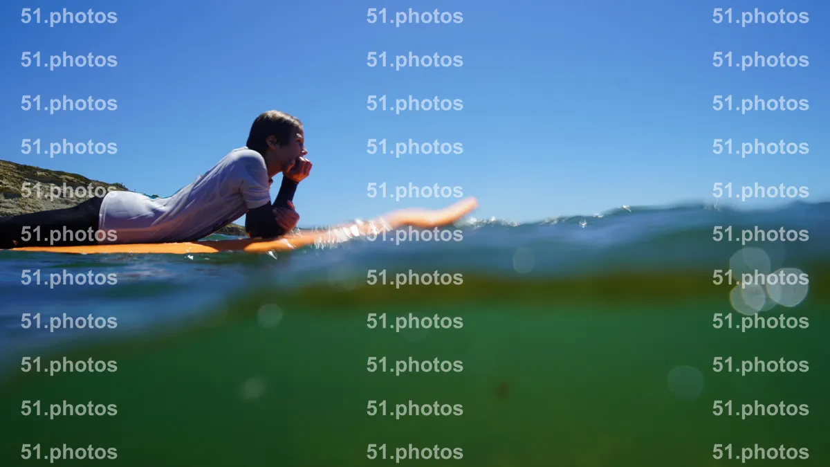 Surfing shot by Lars Van der Veen in Matadouro