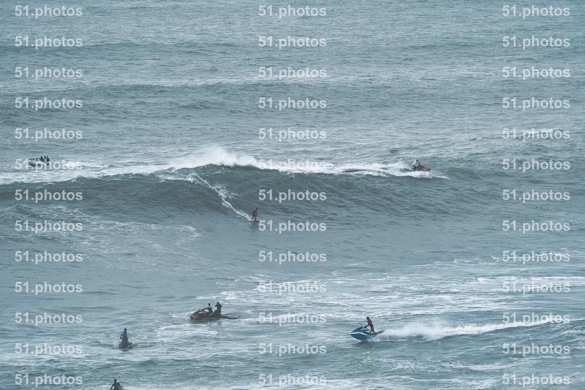 Surfing shot by Lars Van der Veen in Praia Norte