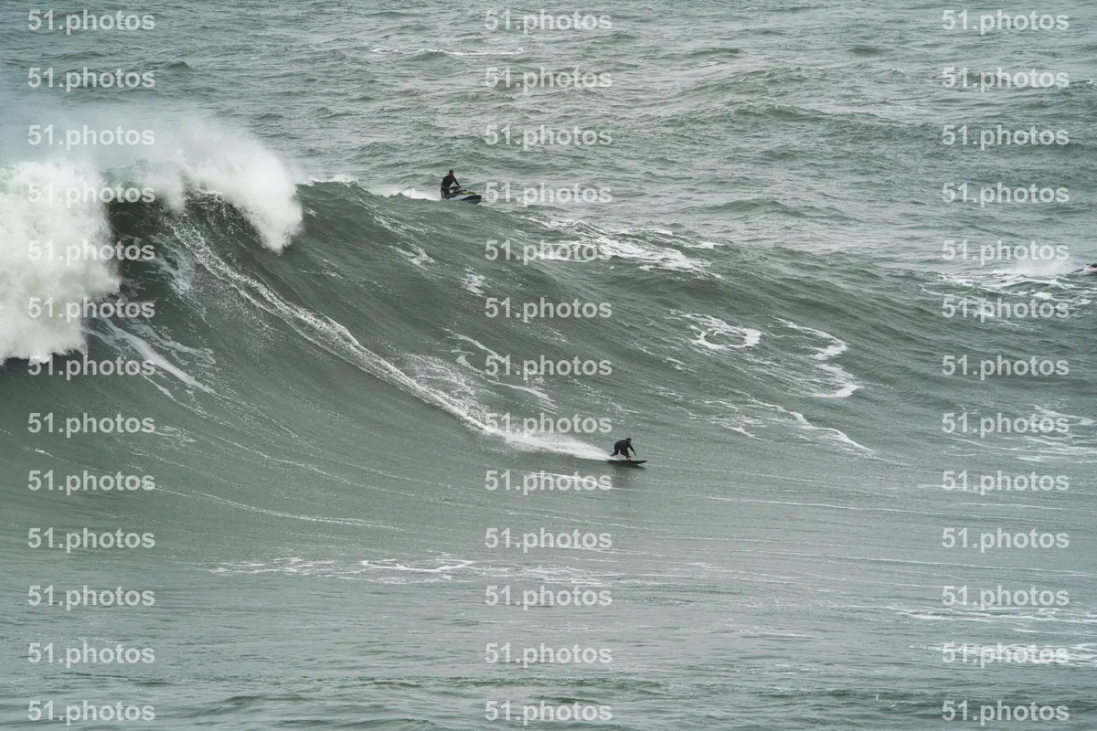 Surfing shot by Lars Van der Veen in Praia Norte