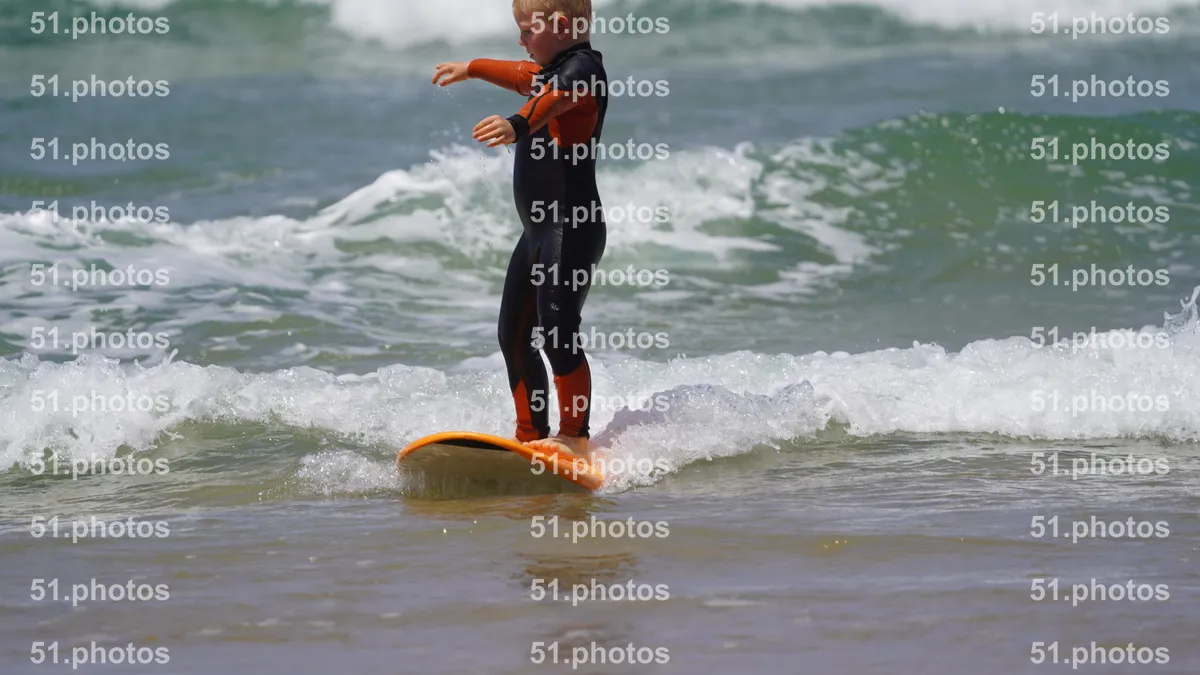 Surfing shot by Lars Van der Veen in Furnas